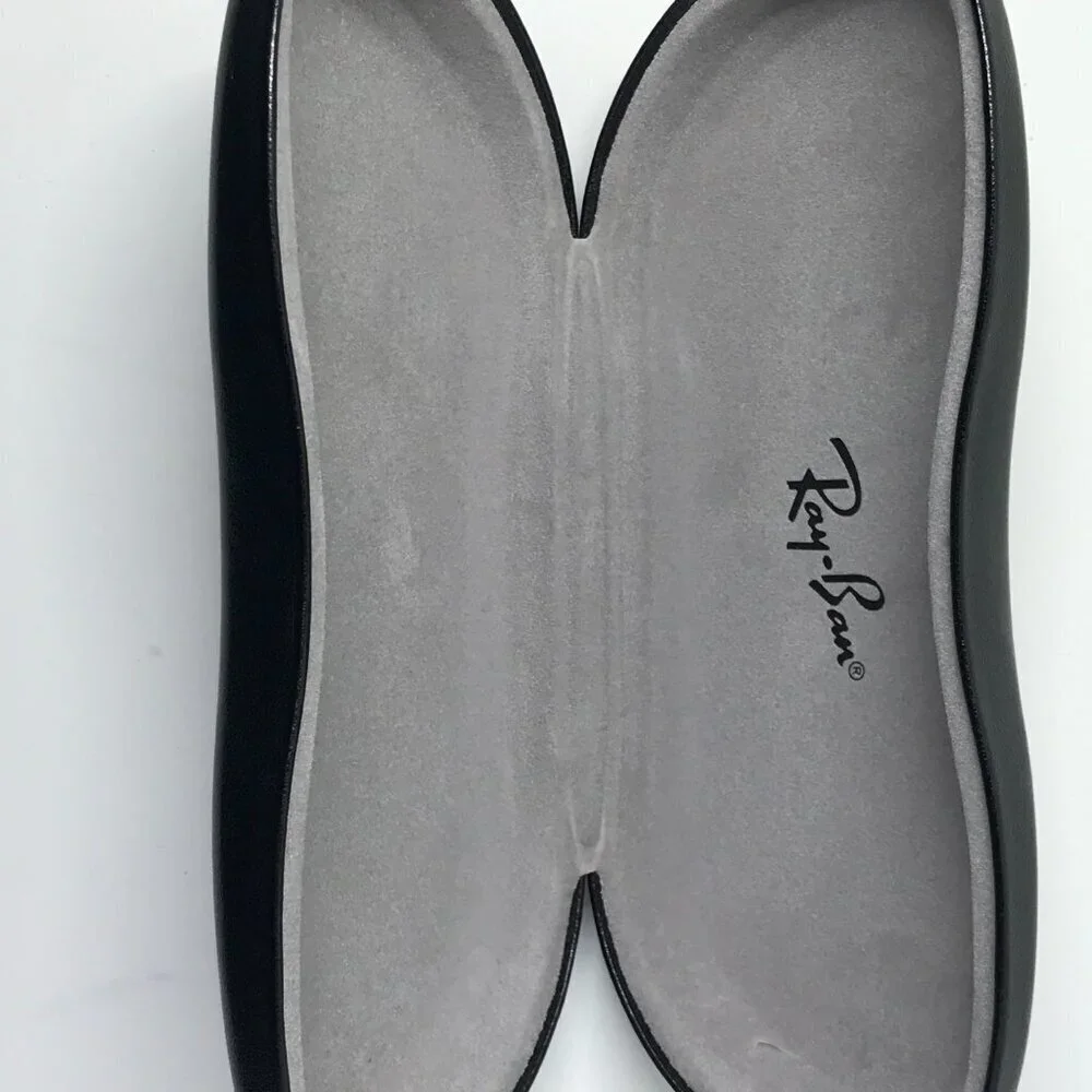 Ray-Ban sunglass case - Picture 4 of 8